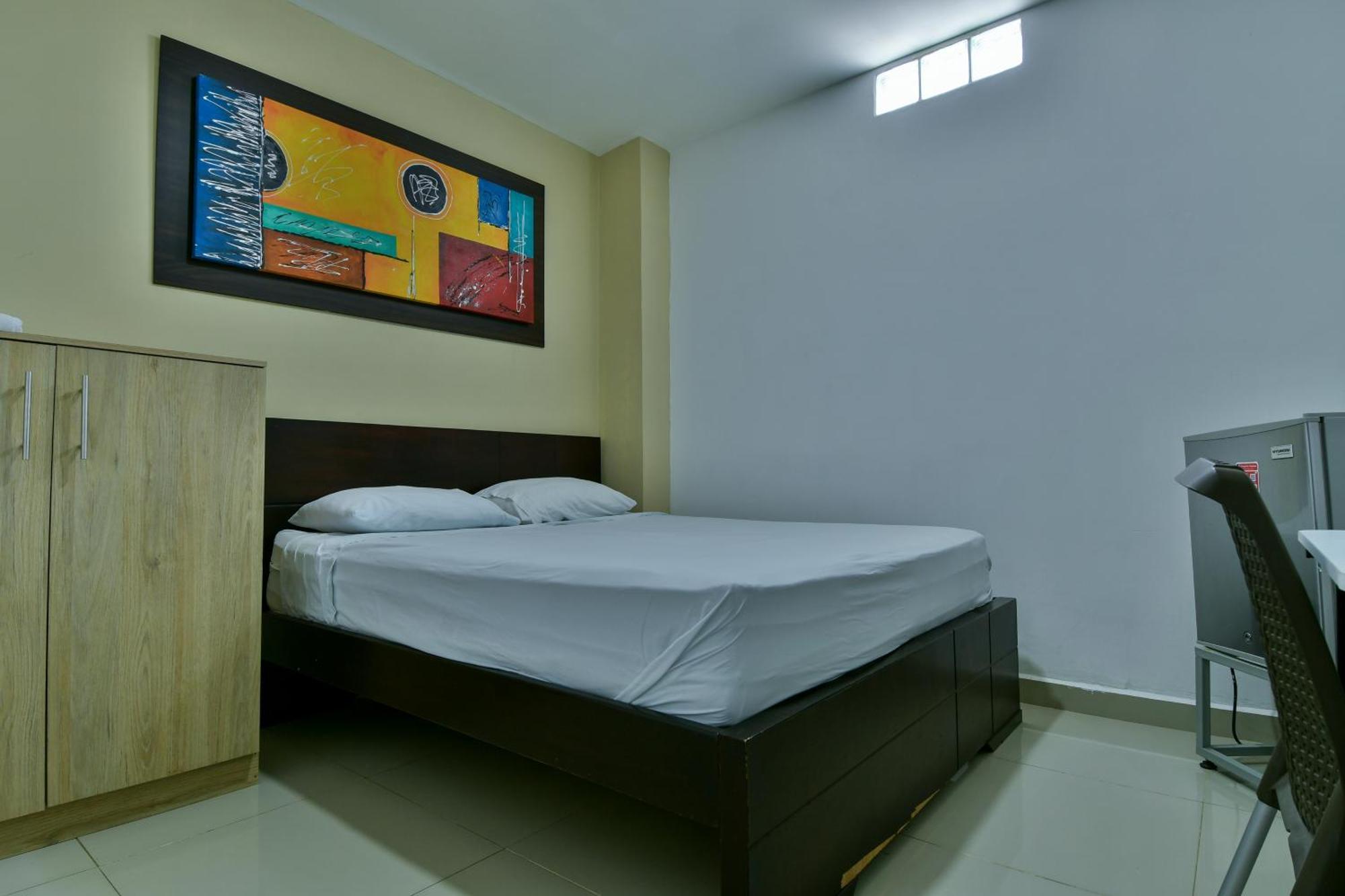 Hotel Genesis *